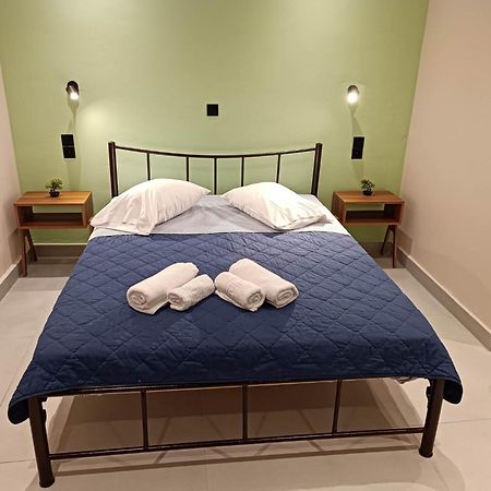 Mantouki Newly Renovated Apartment Next To The Port מראה חיצוני תמונה
