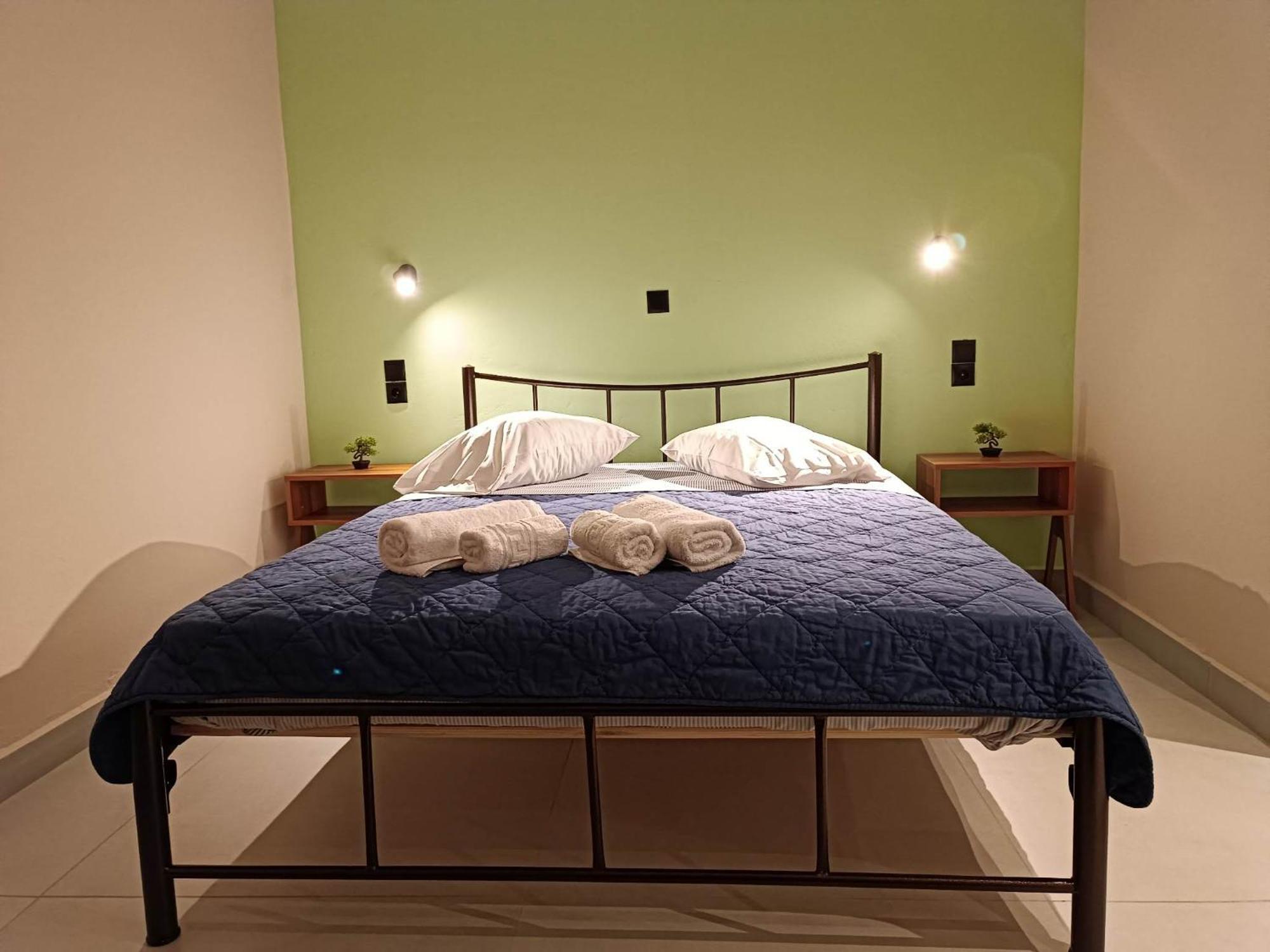 Mantouki Newly Renovated Apartment Next To The Port מראה חיצוני תמונה